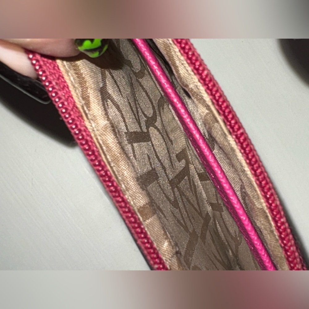 Calvin Klein | Pink & Brown Mongram Wristlet 🤎 - Picture 7 of 11